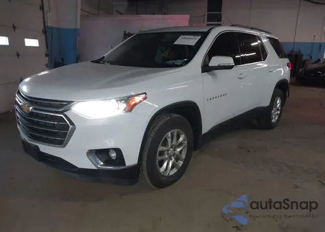 2021 Chevrolet Traverse Awd Lt Cloth z USA, uszkodzony, nr VIN 1GNEVGKW3MJ256352